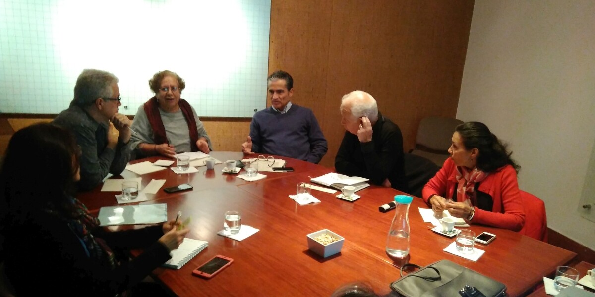 Reunião dos jurados do Prêmio Rogelio Salmona